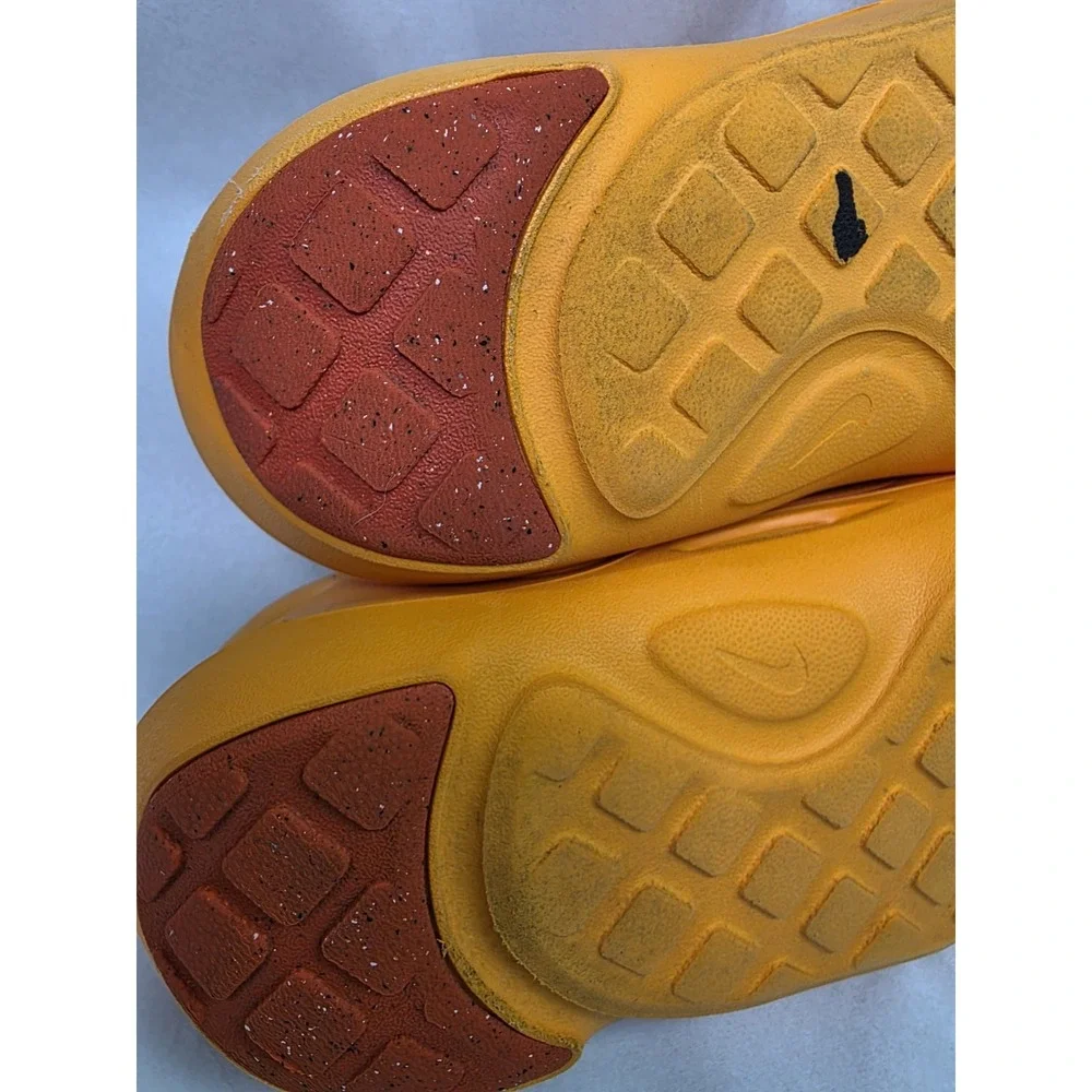 Nike (Sz 7 Y) Youth Aqua Swoosh Big Kids' Sandals Orange Peel